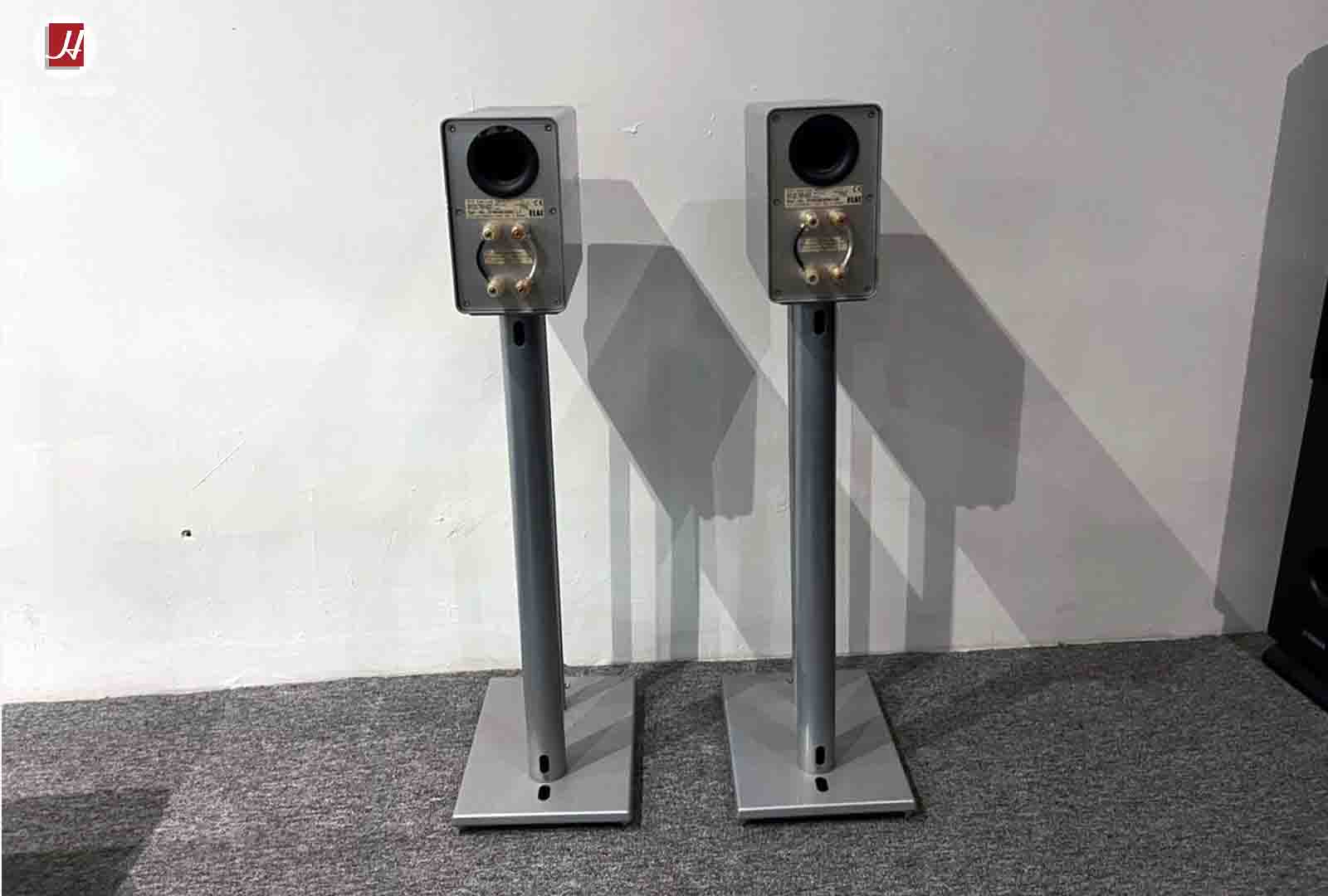 ELAC 310 - Image 3